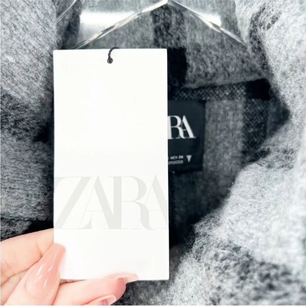 NWT ZARA Bloggers Fave Plaid Wool Blend Fringe Poncho XS Grey - Image 4