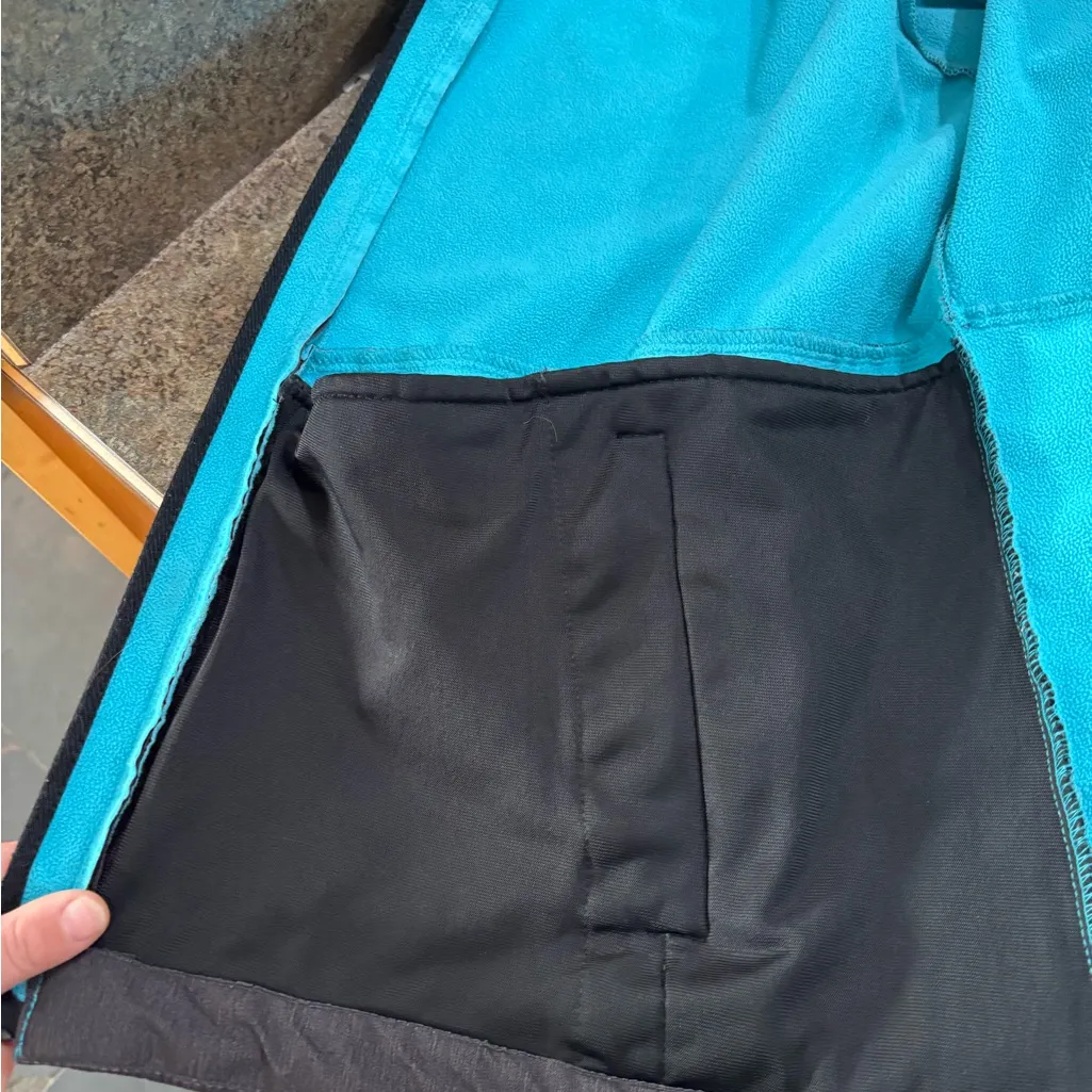 FXR Women's Black and Gray Ski Jacket Size XL - Image 7