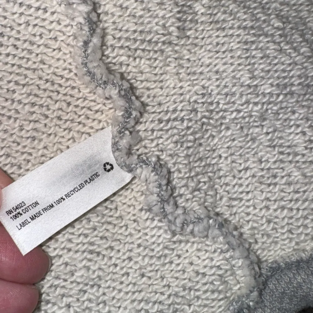 Gap  Gray Zip Up Sweatshirt Size Medium - Image 4