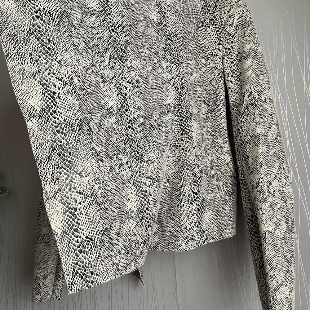 BLANK NYC Women's Beige Black Faux Suede Draped Snake Python Print Jacket - Image 5