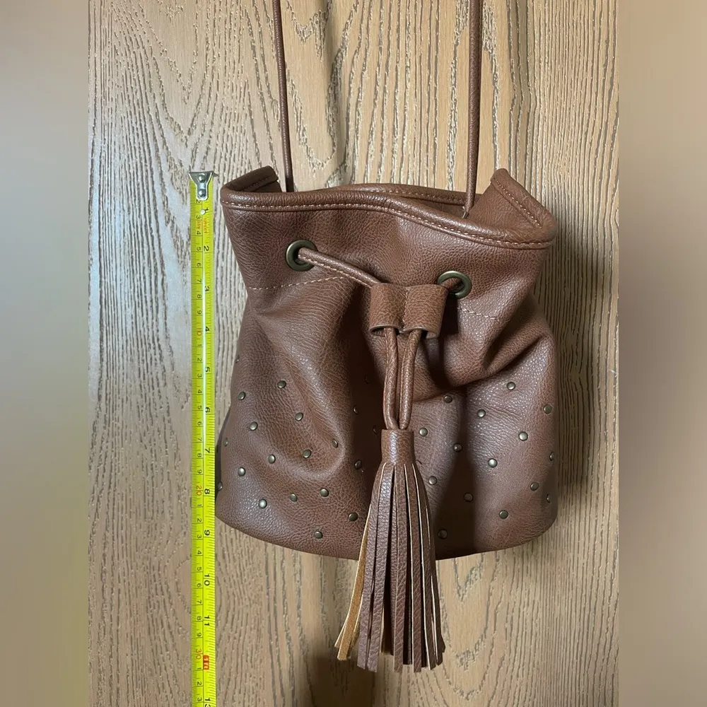 Hollister Vegan Leather Brown Crossbody Bucket Bag - Image 9
