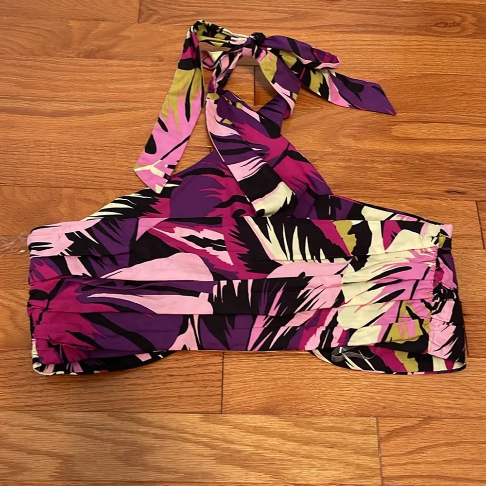 Future Collective Alani Noelle Botanical Wrap Neck Halter Purple Floral Top Size M - Image 3