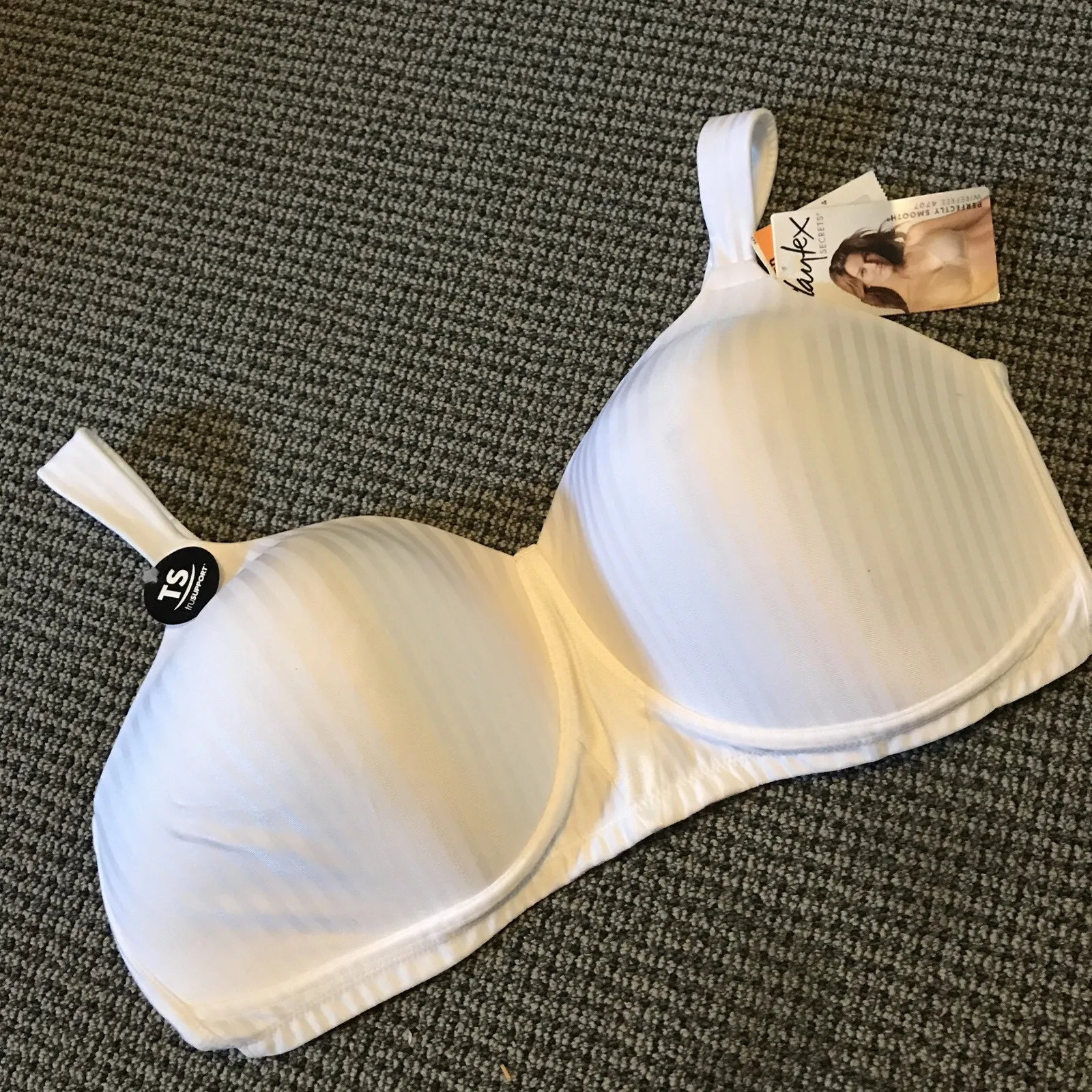 Playtex Perfectly Smooth Wire Free Bra Women’s Size 40DD White NEW - Image 3