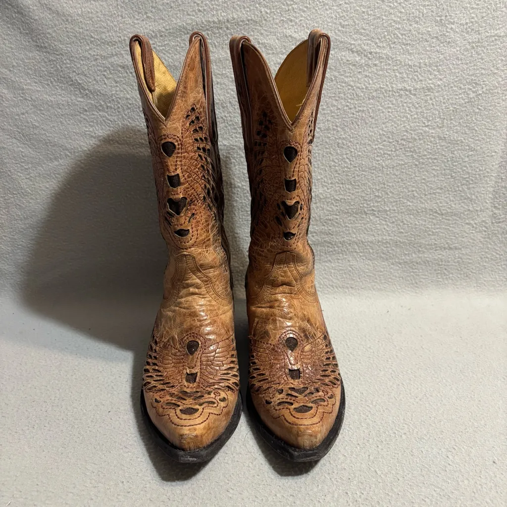 Cavenders Tan Leather Cowgirl Boots sz 7B Snip Toe Angel Wings Design made in MX Brown - Image 3