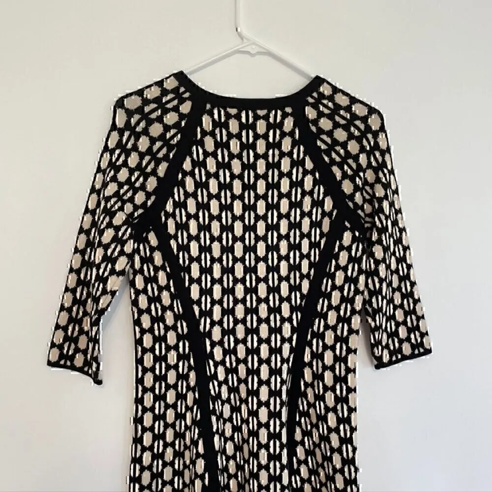 TAYLOR Cream Beige Black Geo Geometric 3/4 Sleeve Knit Fit & Flare Sweater Dress Size M - Image 11