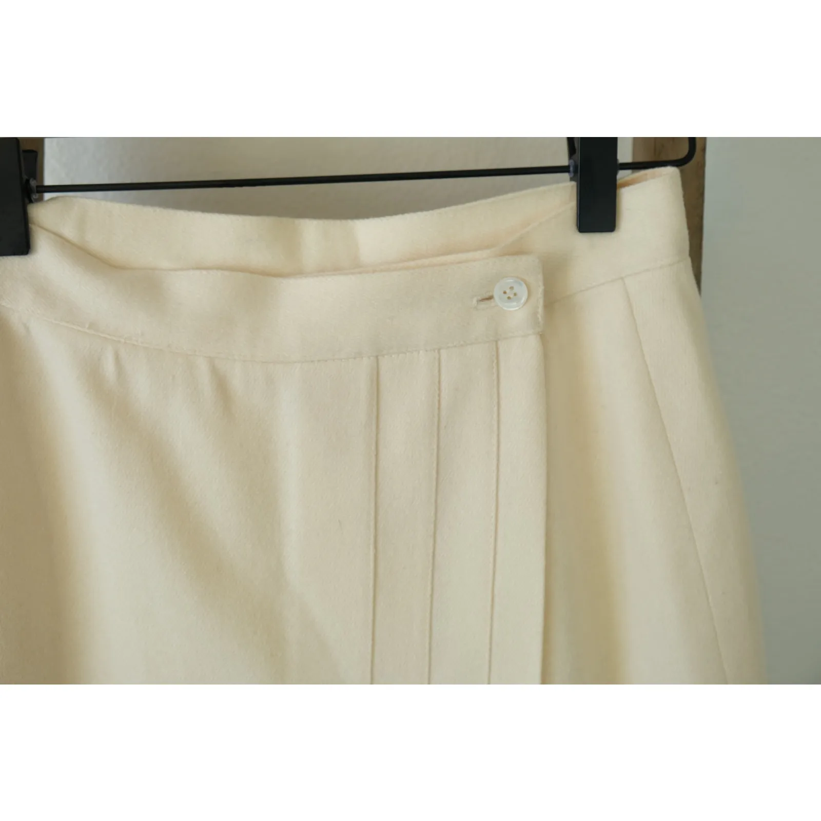 Union Vintage The Villager Skirt 1980s Midi Pleated Ecru HighWaist Retro 12 White - Image 2