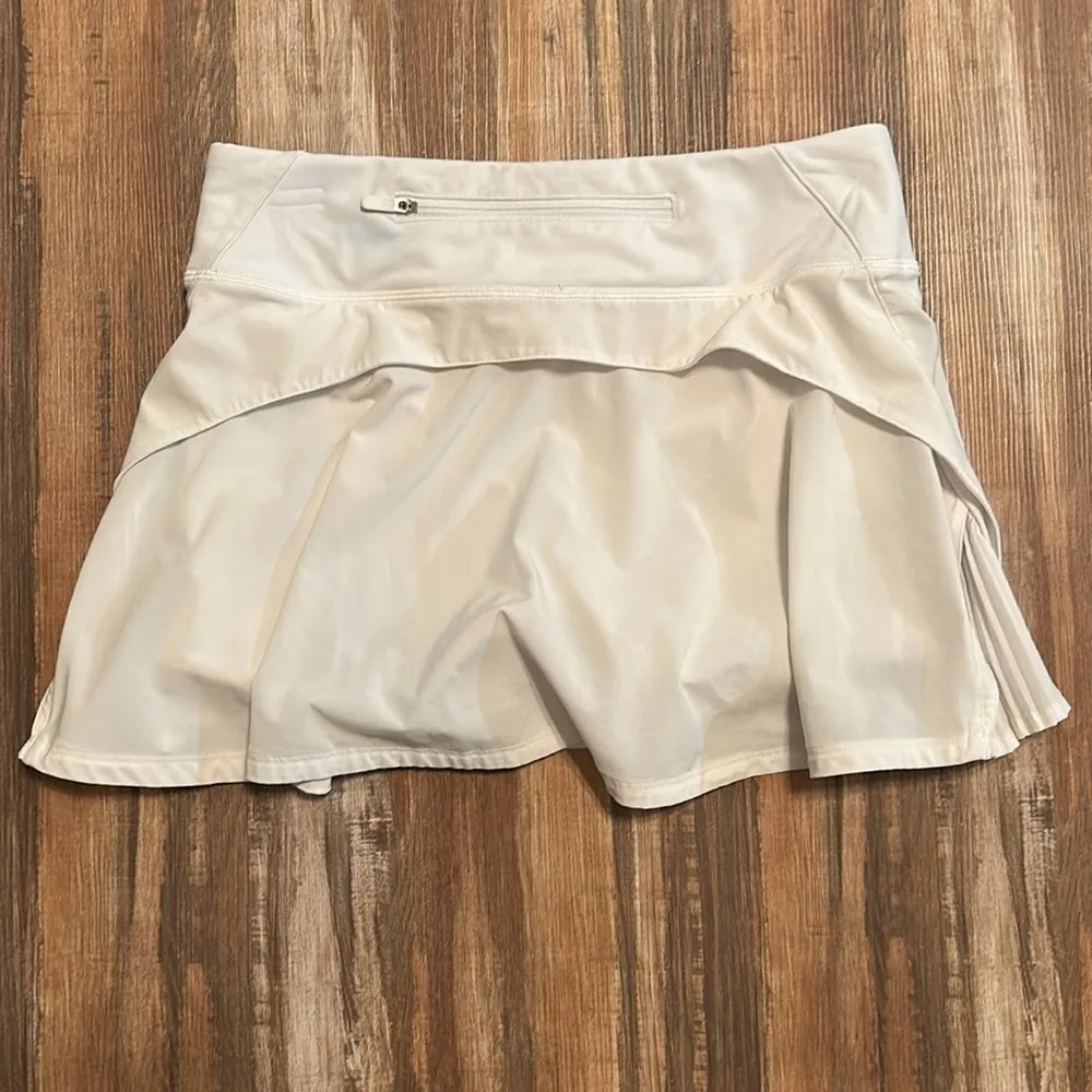 Lululemon Play Off The Pleats Skort White Size 4 Athletic Skirt with Shorts - Image 5
