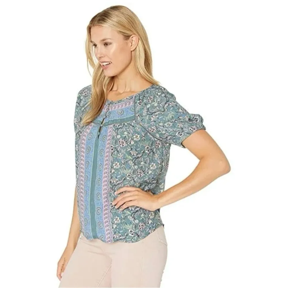 Lucky brand printed paisley floral puff short sleeve 1/4 button blouse Size S - Image 2