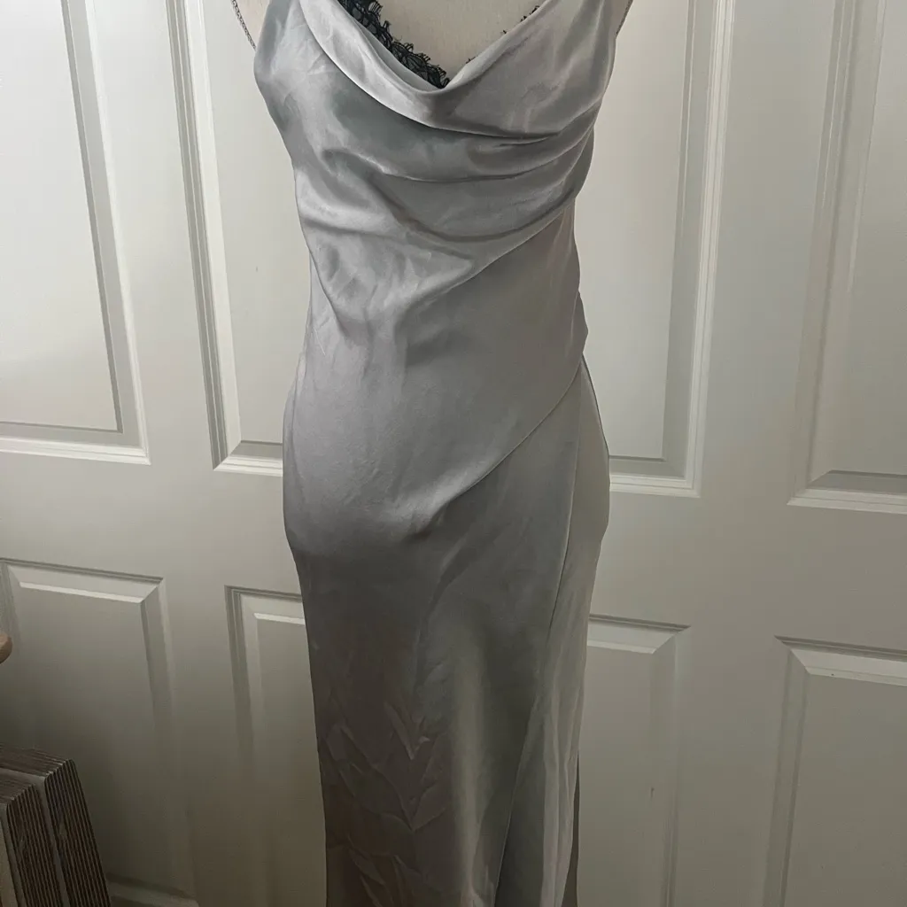 CAMILLA AND MARC Elegant Gray Women's Dress Size 2 - Image 3