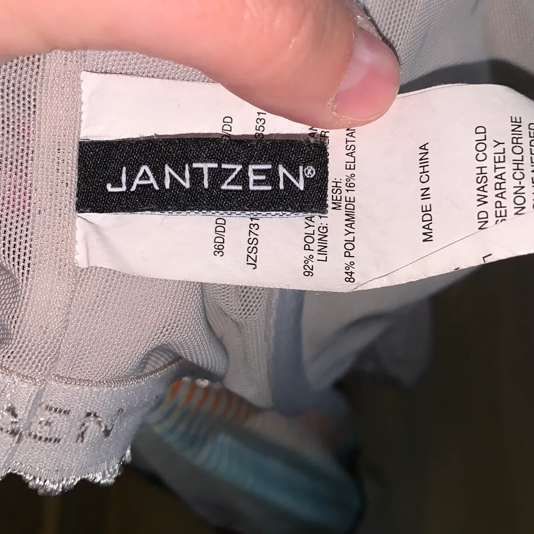 Jantzen Multicolor Chevron Print Women's 36 D/DD Tankini Swim Top - Image 9