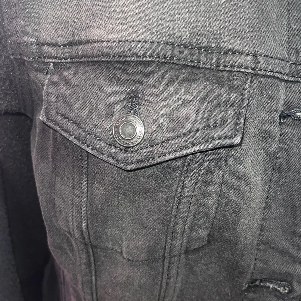 SO Essential Denim Jean Jacket Black Size Medium And Soft Arms - Image 2