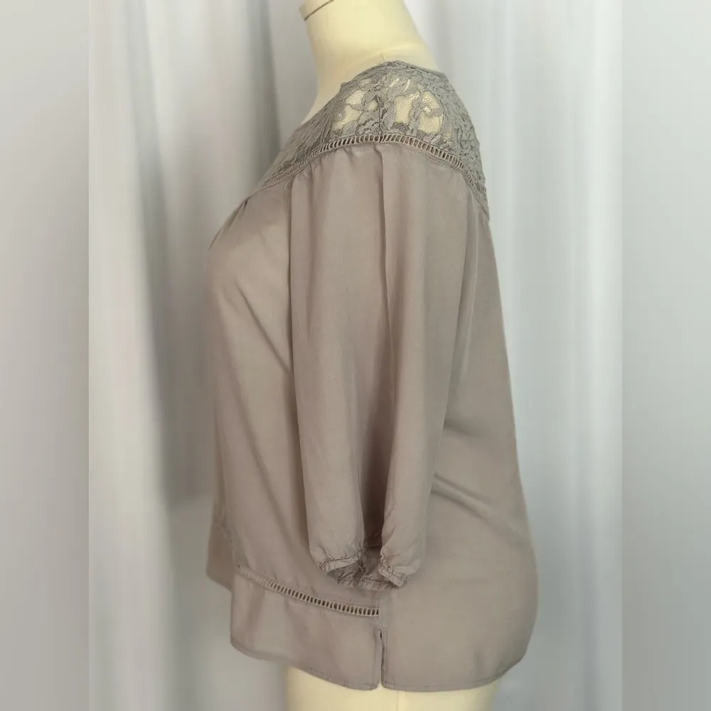 Fashion Ai Gray Lace Women's Top (574) Size XL - Image 4