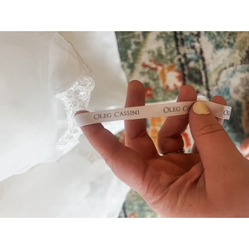 Oleg Cassini Wedding Dress Pure White sweetheart mermaid lace Sheath size 2 - Image 3