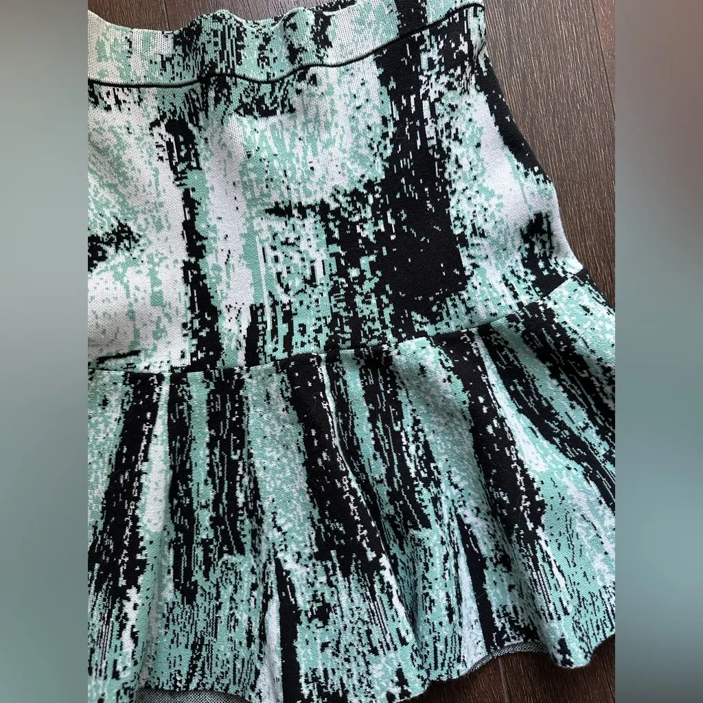 BCBGMaxAzria Areca Skirt - Image 3