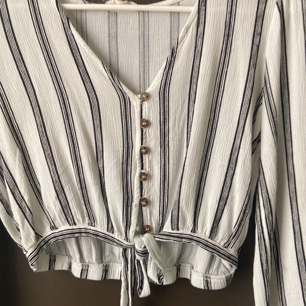 Stripes Crop L.A. Hearts top - Image 2