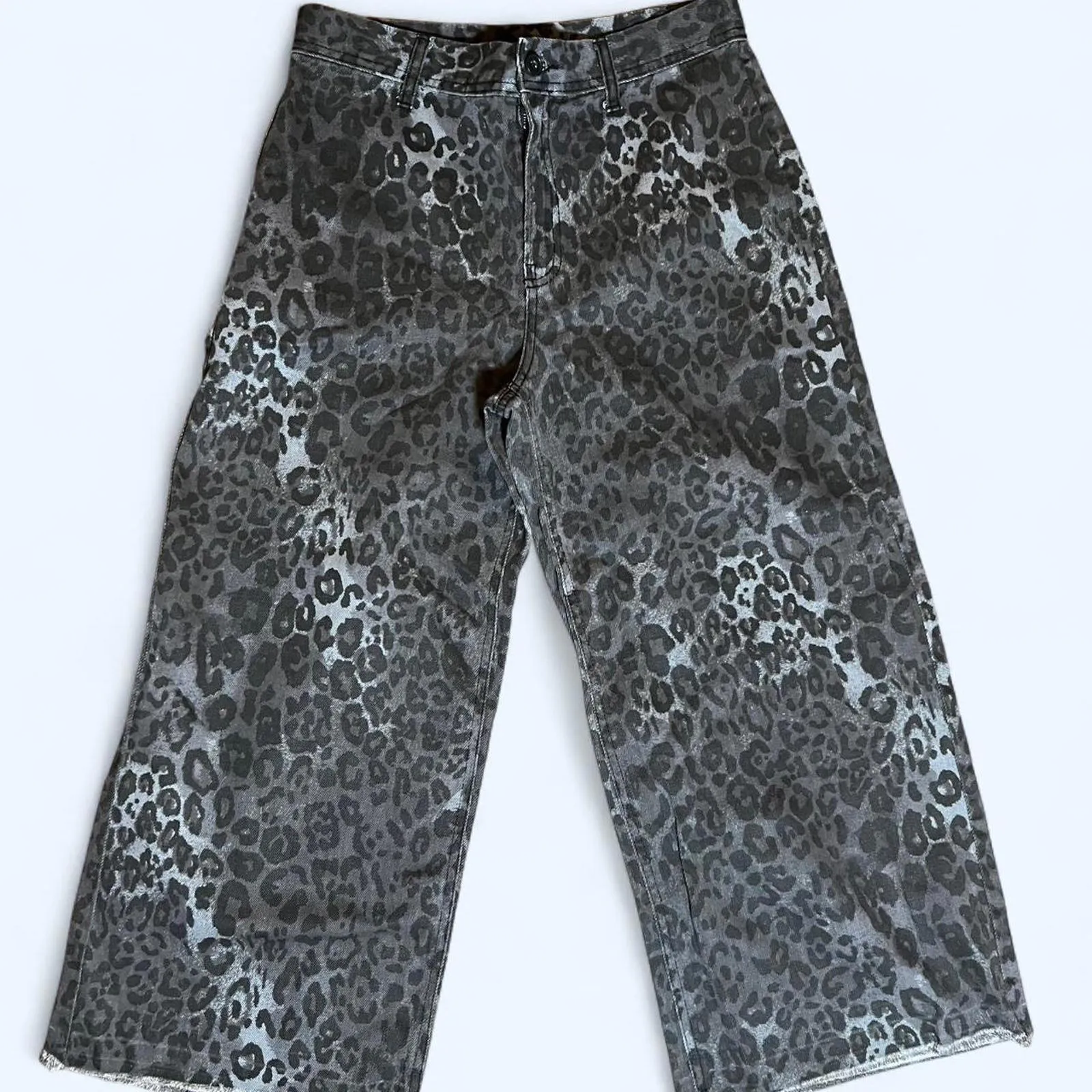 Black and grey leopard print wide leg ankle jeans Size 29 waist NEW Gray - Image 4