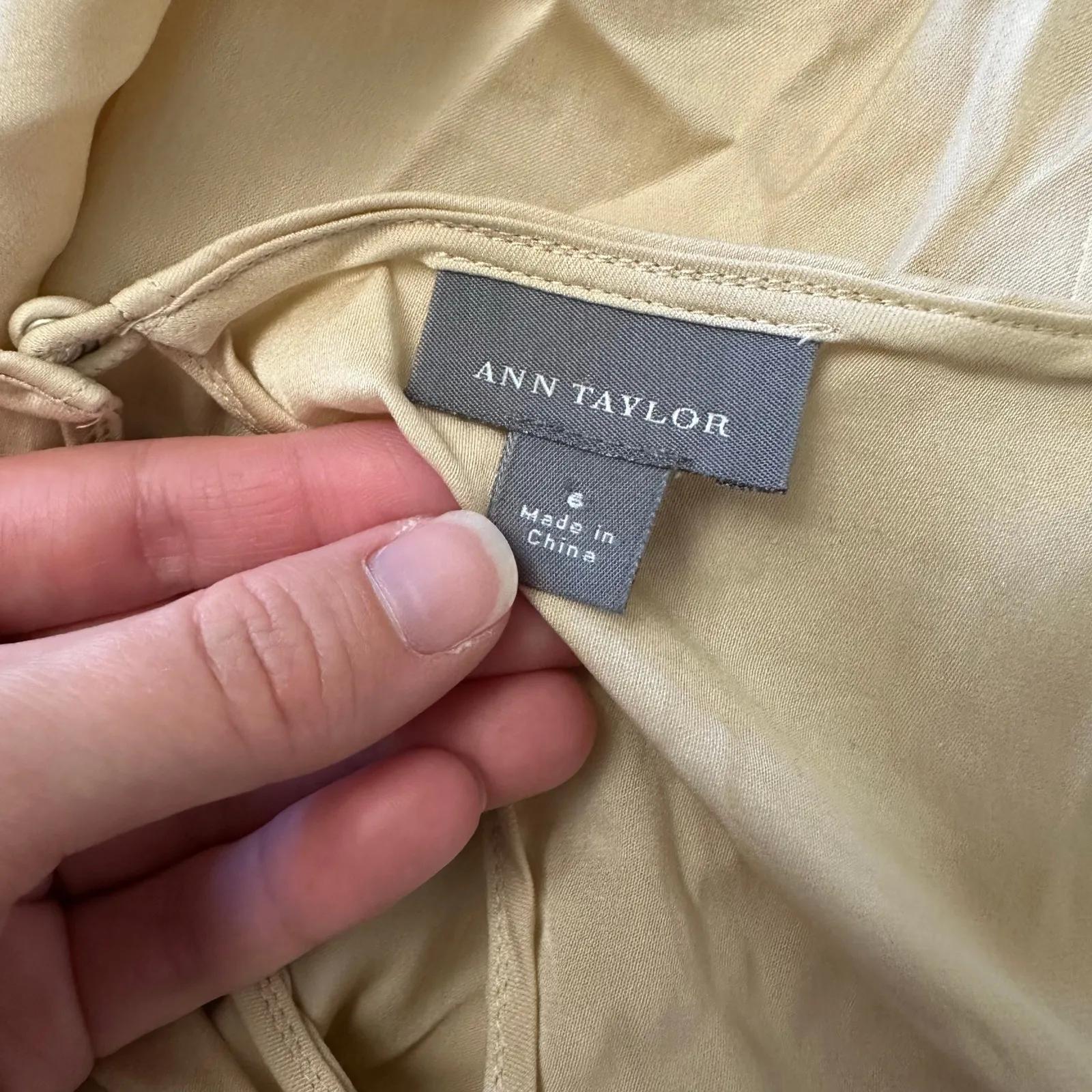 Ann Taylor Women’s Silk Blend Cowl Neck Blouse Size 6 Beige Champagne Sleeveless - Image 2