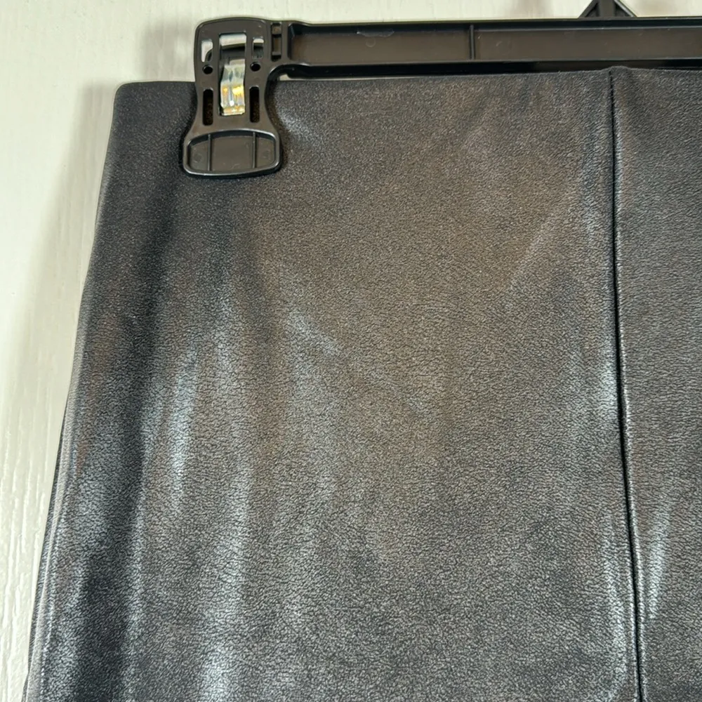 Gianni Bini Black Shiny Faux Leather Style Ankle Pants Size Med EUC #VEG-2756 - Image 4