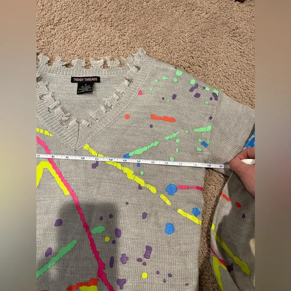 Women's junior TRENDY THREADS knit long sleeve v - Image 4