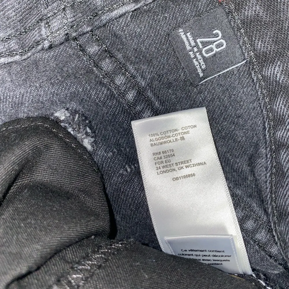 BDG Urban Outfitters Women's Black Shorts Size 28 - Image 3