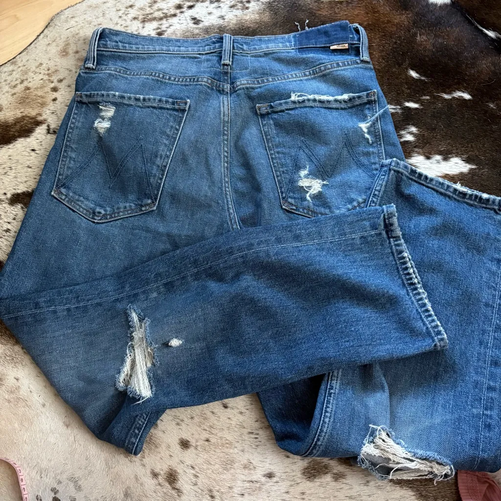 MOTHER The Tomcat Distressed Crop Jeans in Playing‎ with Scissors Size 30 Blue - Image 11