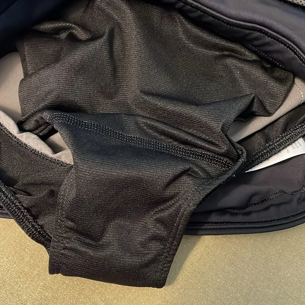 Athleta Run With It Printed 3.5” Short - Image 8