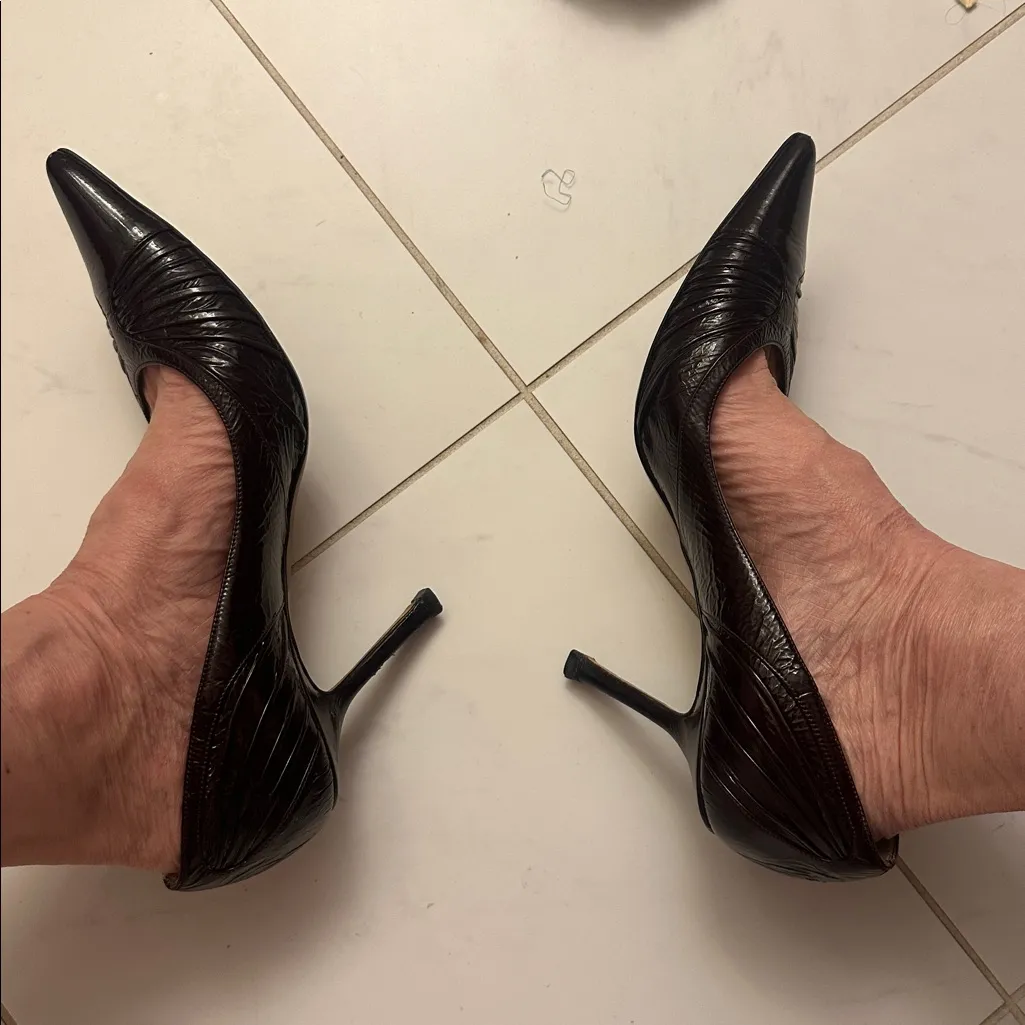 Jimmy Choo brown raisin Merlot shirred patent heels size 40 9.5 EUC hot! $750 - Image 8