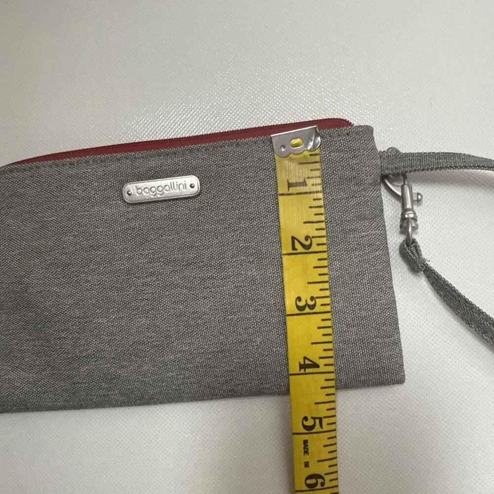 Baggalini Gray Silver RFID Security Wristlet Clutch Wallet Travel Errands Casual - Image 5