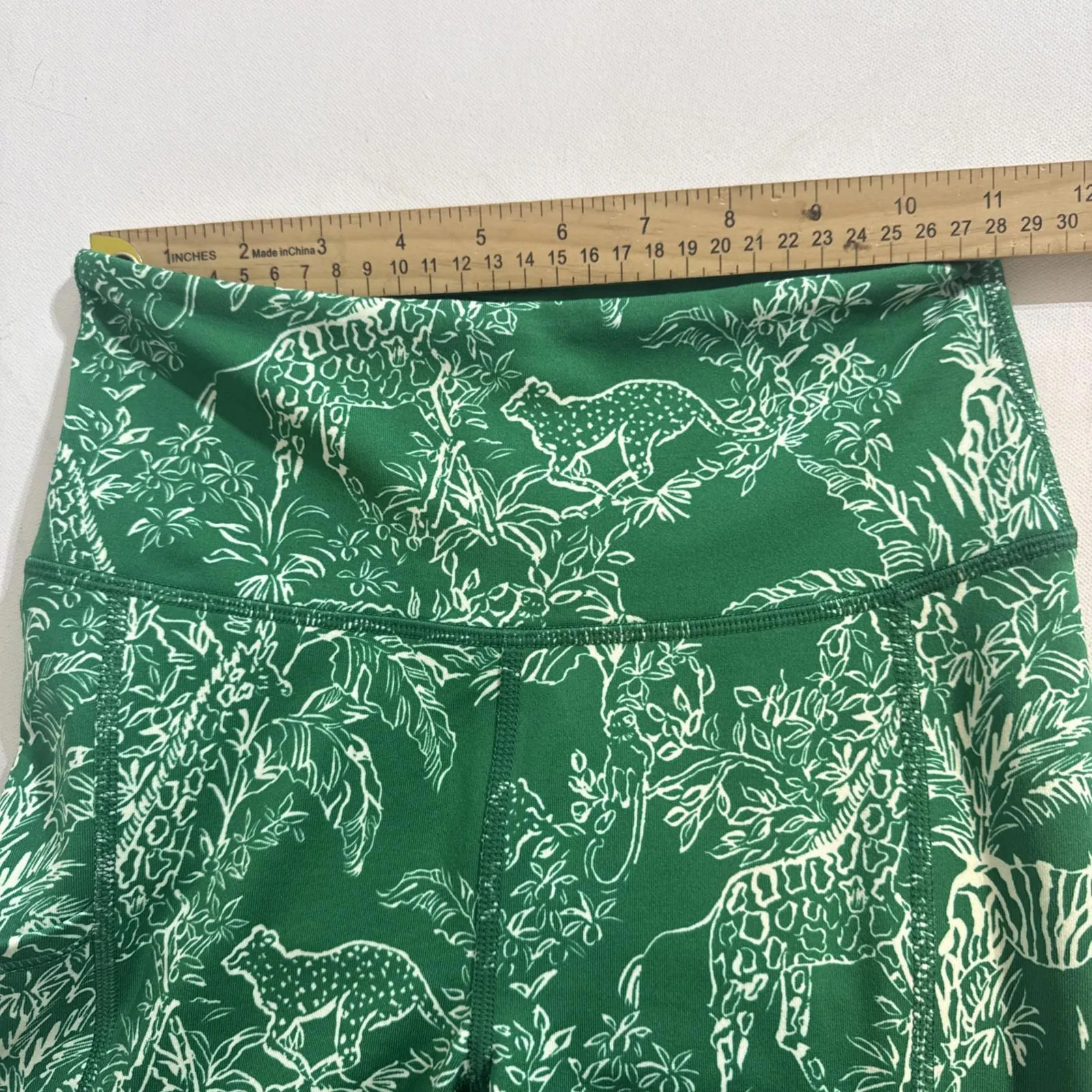 Lilly Pulitzer Luxletic High Rise Weekender Leggings Fiddle Leaf Green Safari - Image 8
