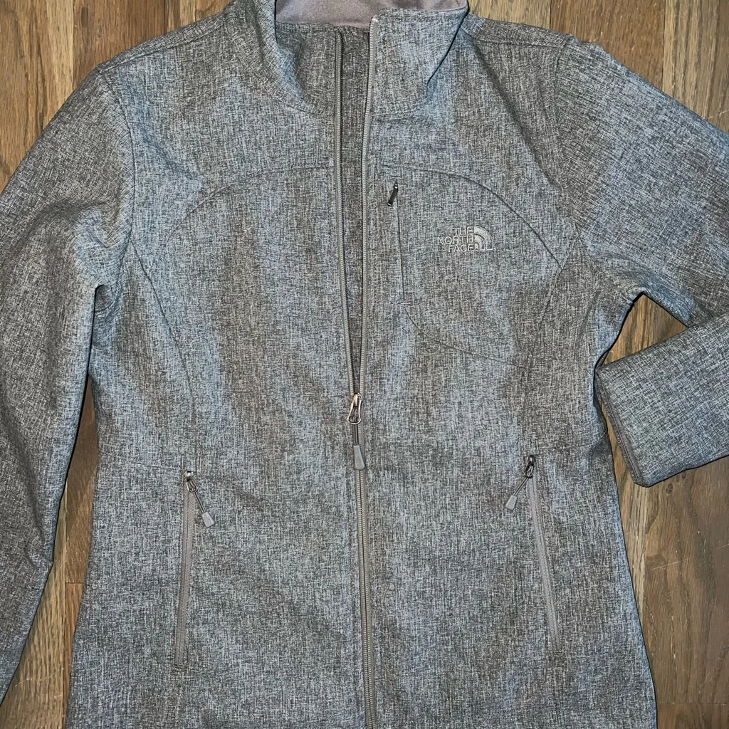 The North Face  Women's Apex Bionic Soft Shell Full Zip Jacket Size M Grey - Image 2