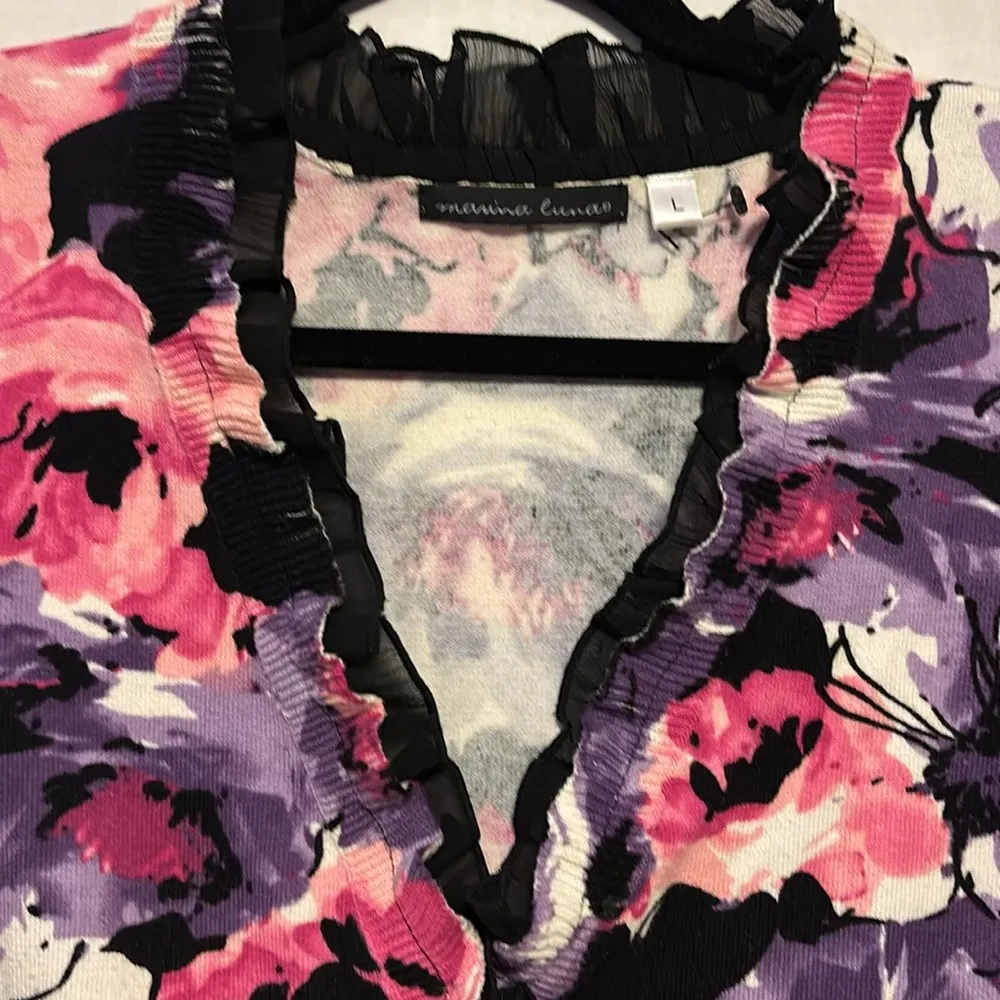 MARINA LUNA BRAND BLACK PINK PURPLE FLORAL LIGHT WEIGHT SWEATER WITH BLACK LACE Size L - Image 2