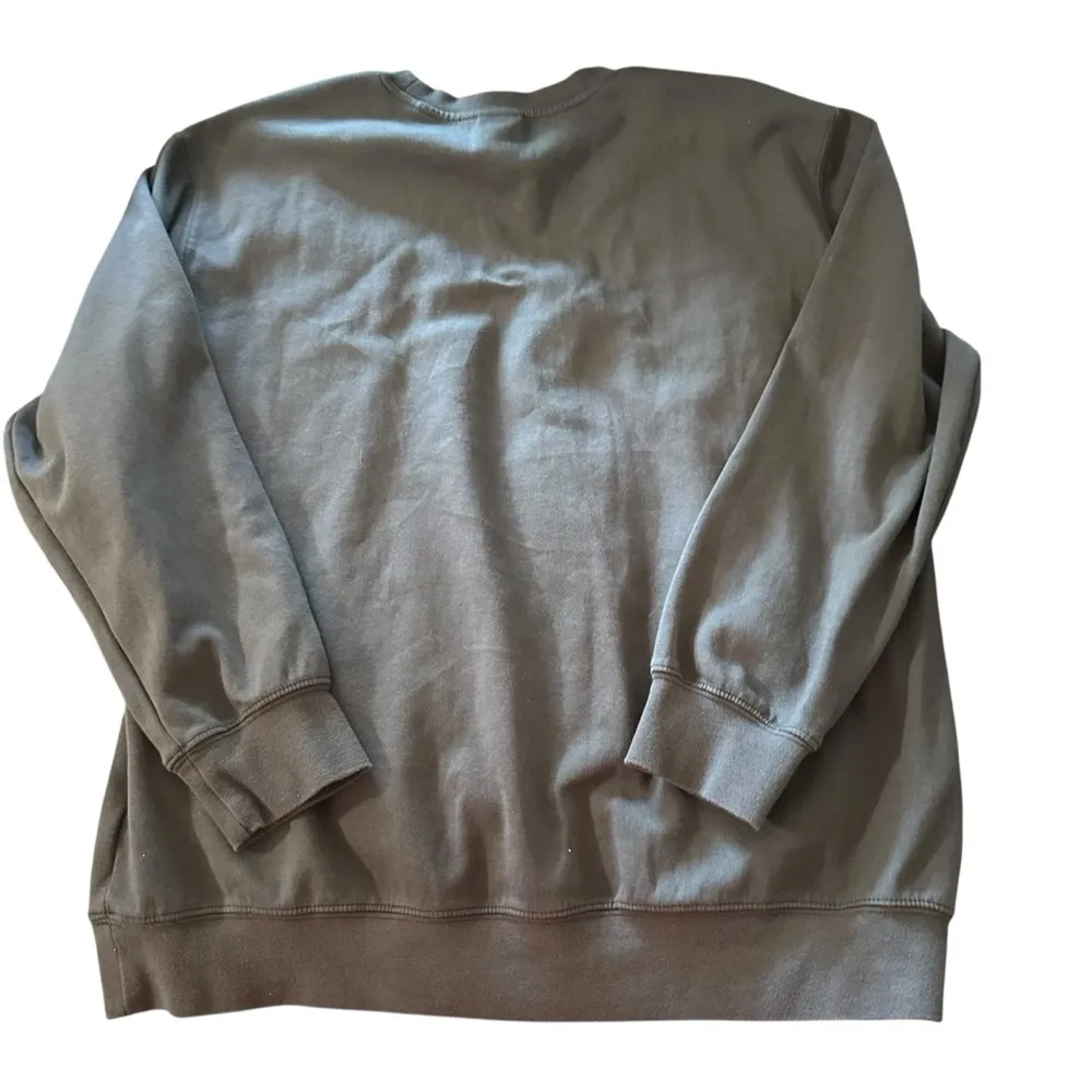 Be Strong Graphic Women's Sweatshirt - Image 4