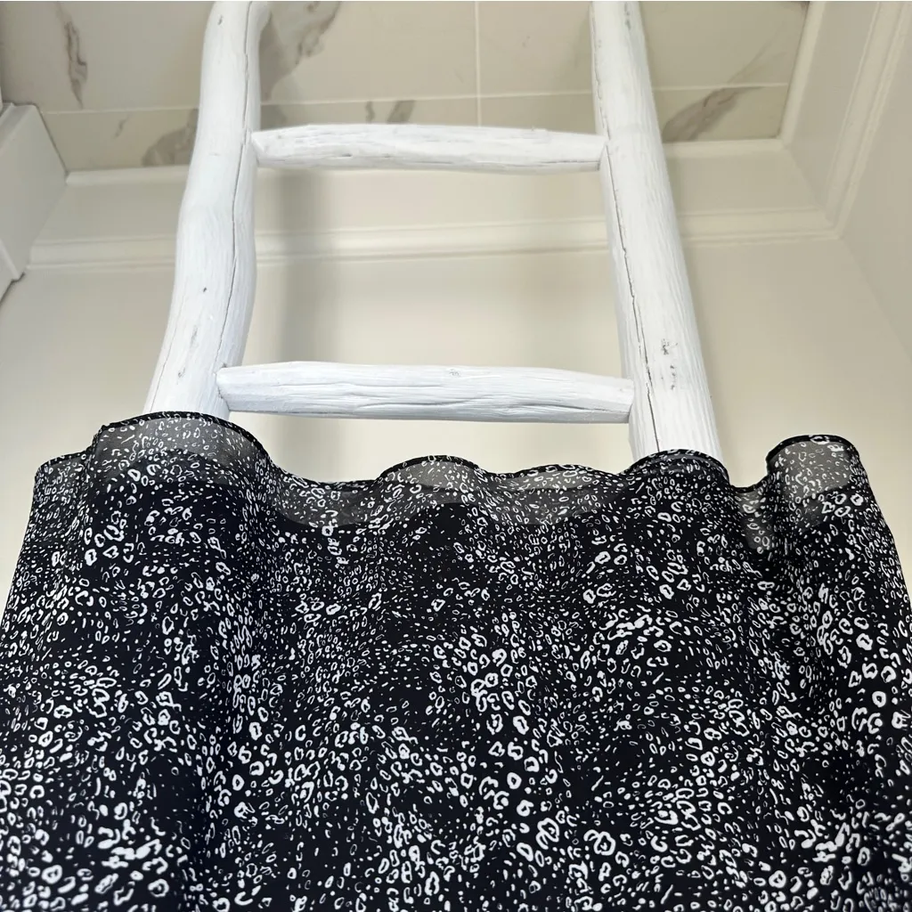 Haute Hippie Split Neck Black and White Patterned Sleeveless Tank Blouse Size L - Image 7