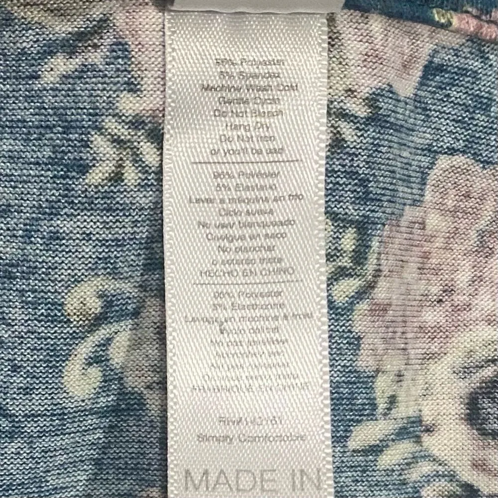 LuLaRoe Christy Short Sleeve T Shirt Top Skulls Roses Size Small - Image 7