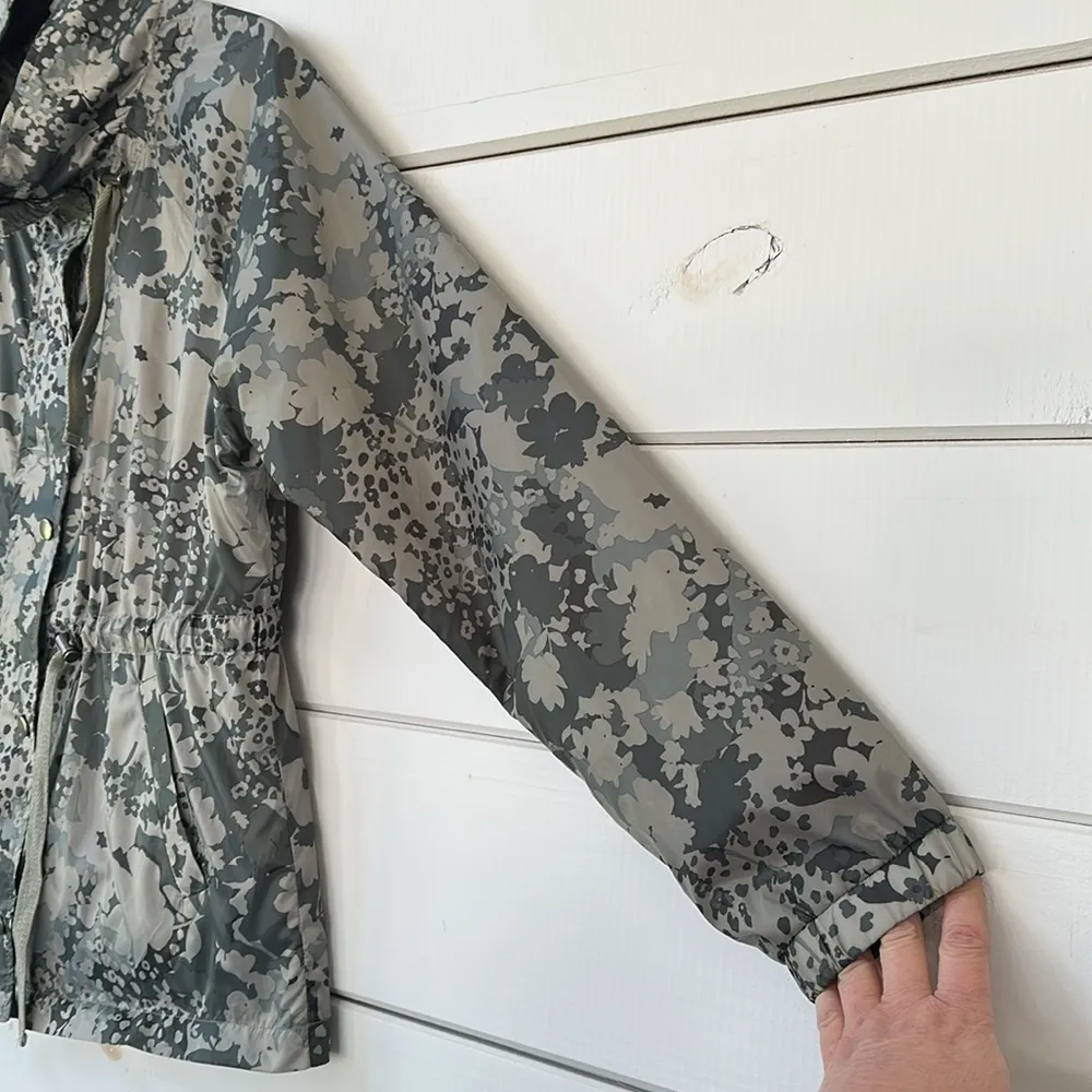 Maurices Green Mix Camo Cinch Waist Windbreaker Jacket NEW Size Medium - Image 7