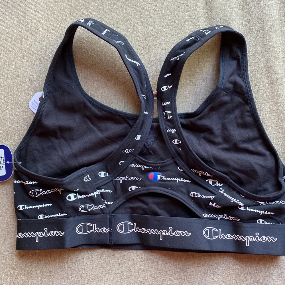 Champion logo Moderate Support Sports Bra - Image 4