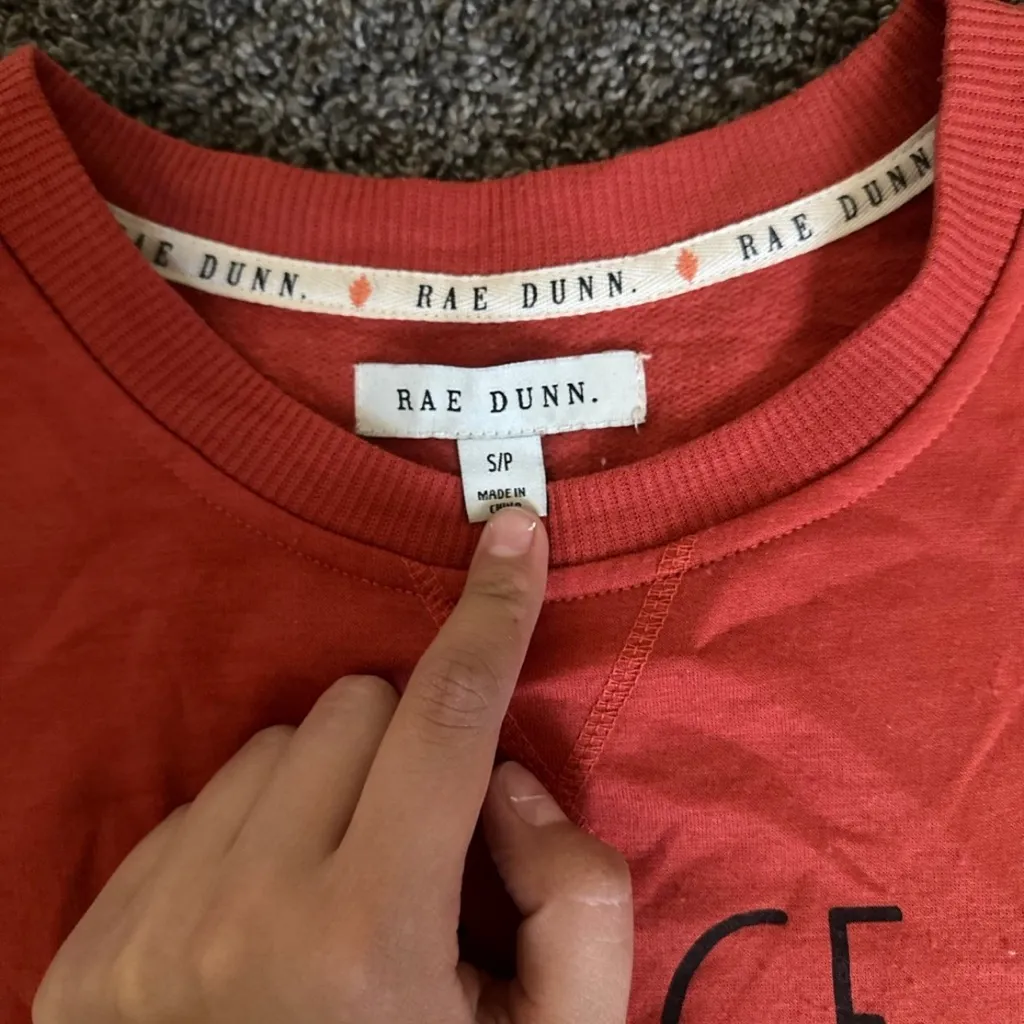 Rae Dunn Pumpkins Sweatshirt Size Small 0104 - Image 3