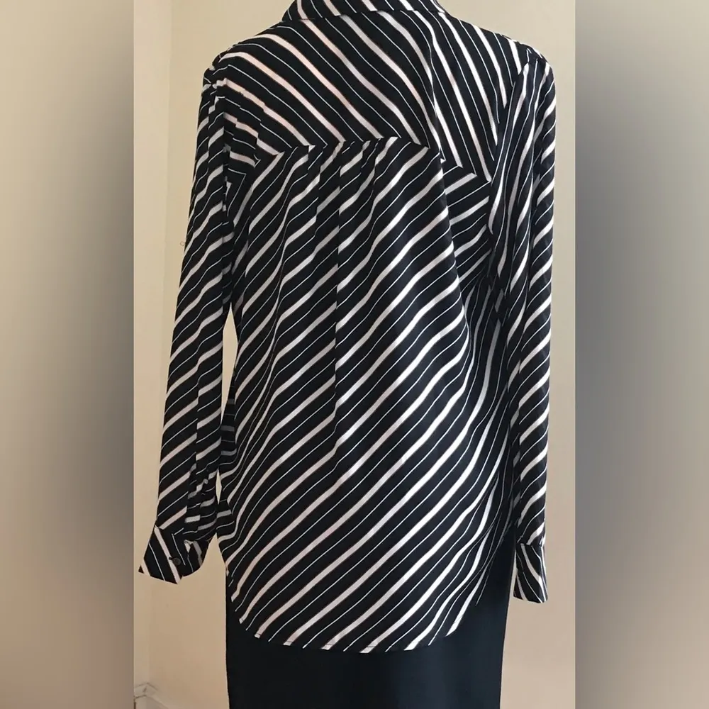 Ann Taylor Blouse Button  Black Cream Stripes Long Sleeve sheer flowy, size M - Image 3