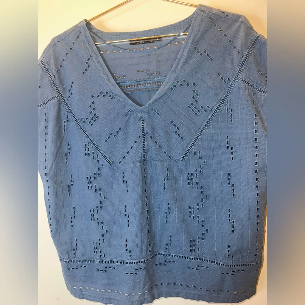 prAna Blue Eyelet V-Neck Cap Sleeve Boho Blouse Size M - Image 5
