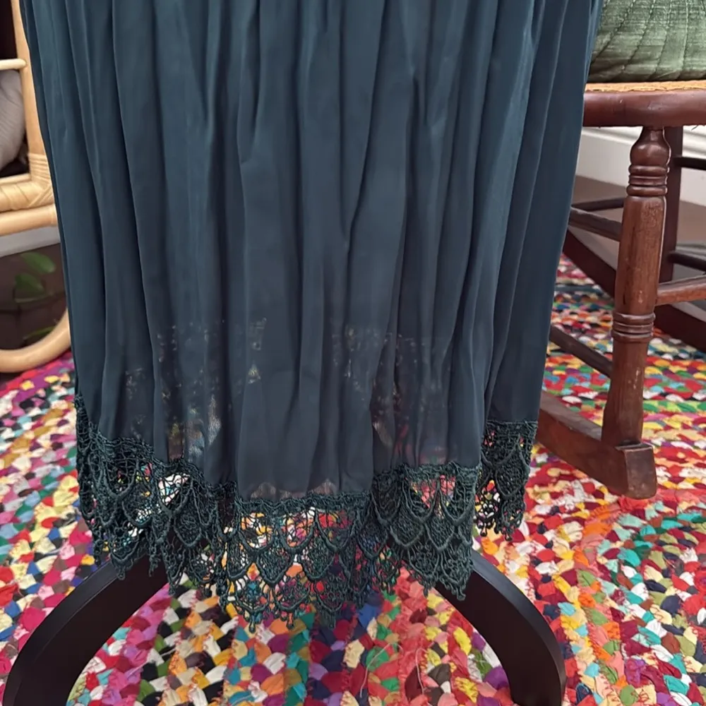 Vintage 90s Classique by Shawn Hunter Green Crinkle Crepe Lace Trim Maxi Skirt Size undefined - Image 4