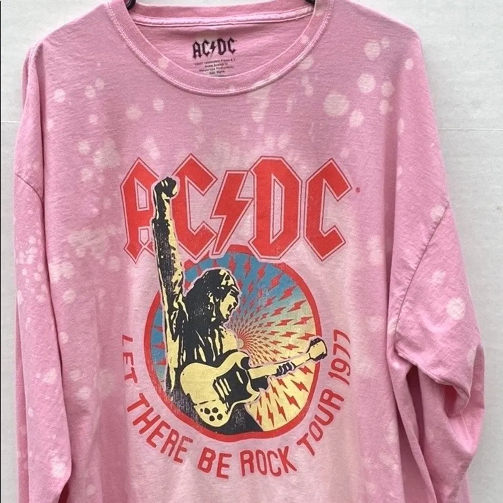 AC/DC Womens size 1X long sleeve bleach washed pink band tour tee👇🏼 - Image 5
