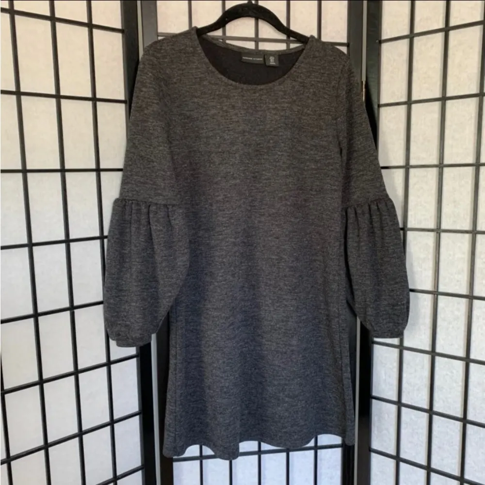 Adrienne Vittadini Shift Style Black Long Sleeve Knee Length Dress Grey Small - Image 2