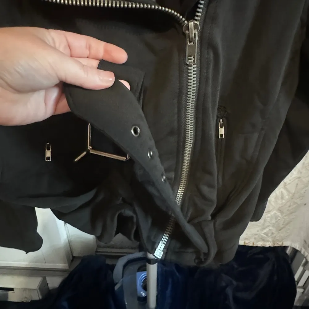 Neely (south moon under) black cotton jacket, leather jacket style size small - Image 6