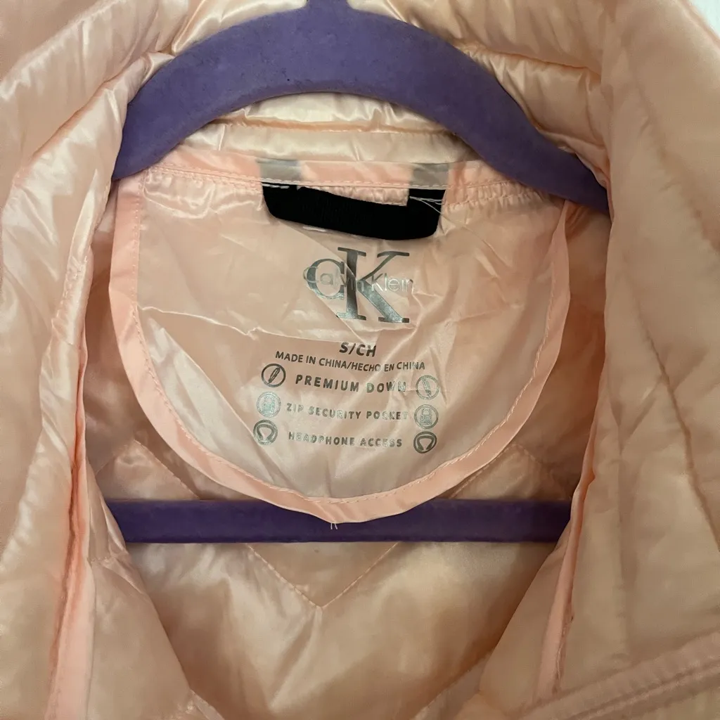 Calvin Klein Pink Quilted Vest - Image 4