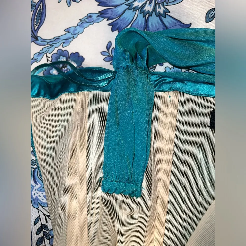 Gorgeous Carmen Marc Valvo Teal Silk Dress! - Image 7