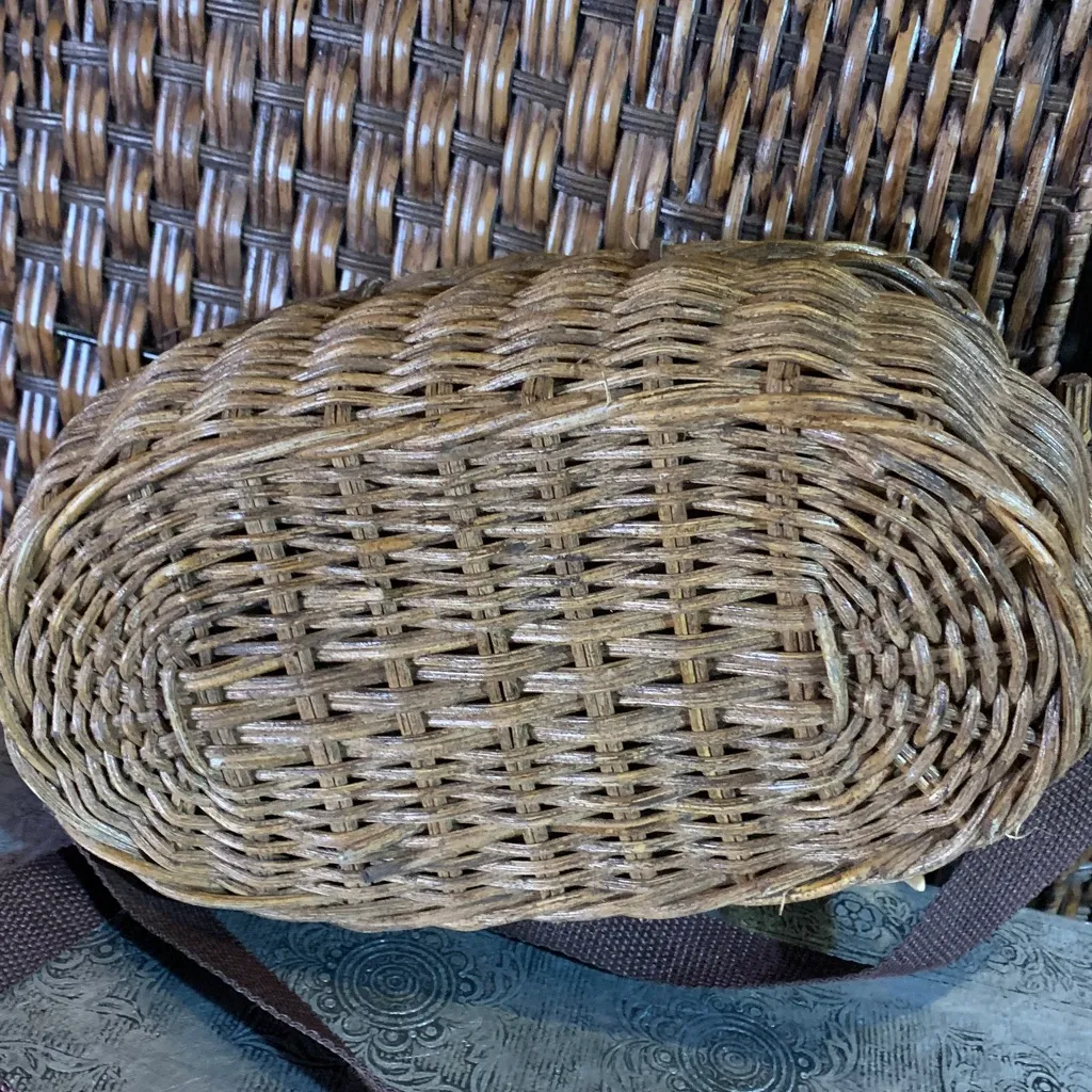 Vintage Creel Basket Fish Purse Basket Brown - Image 4