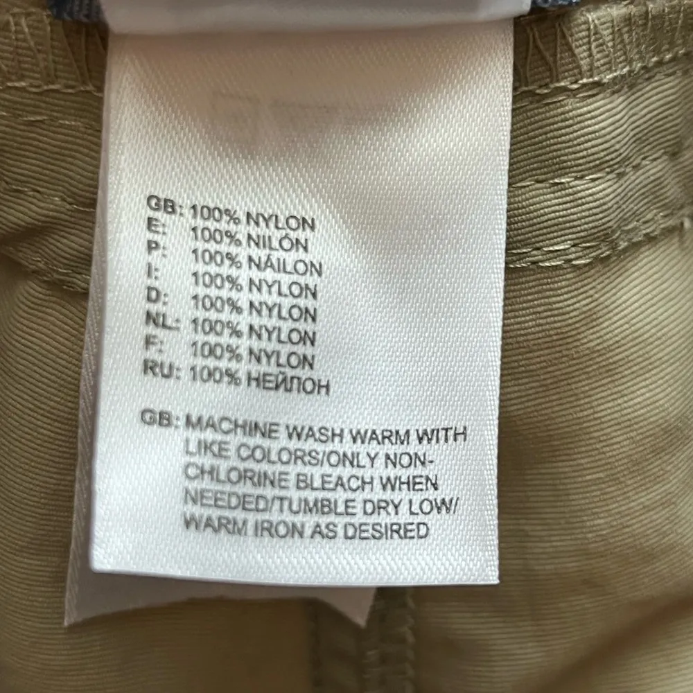 The North Face Women’s Khaki Cargo Shorts | Size 10 | Outdoor Hiking Utility EUC - Image 7