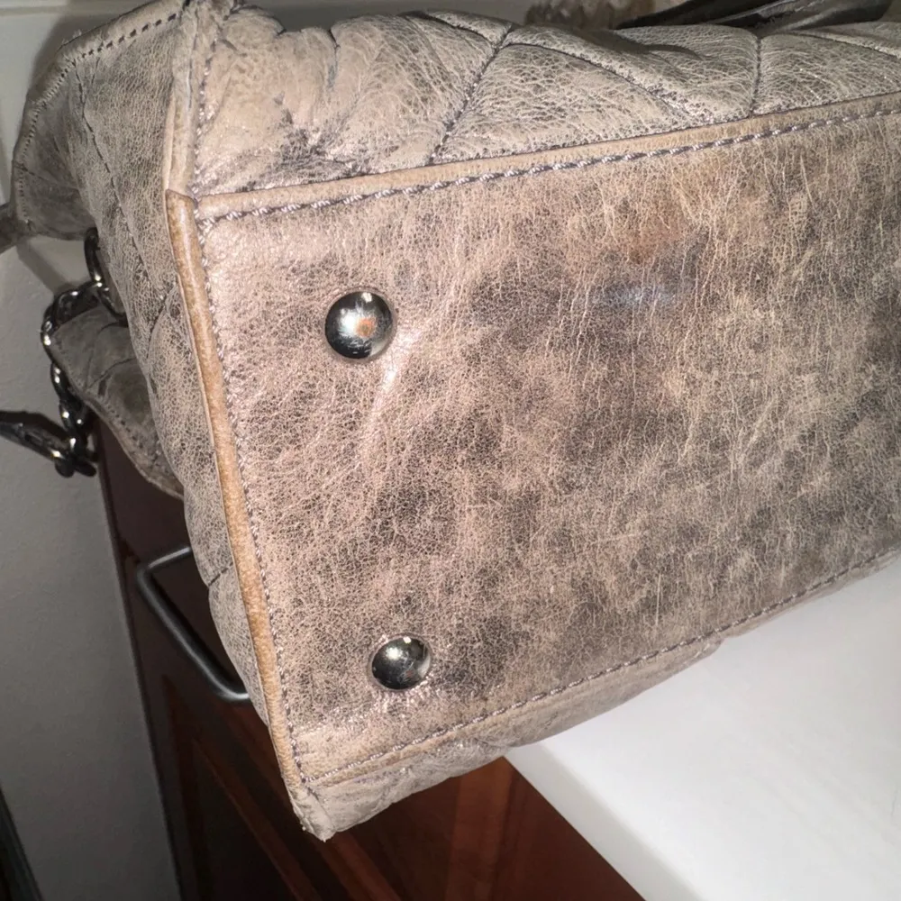 Michael Kors Silver Tan Quilted Satchel GUC - Image 9