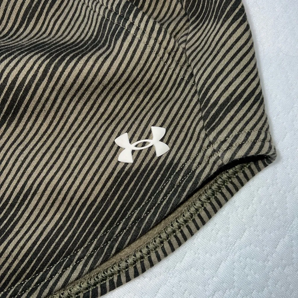 Project Rock Fleece Printed Size Small - Image 4