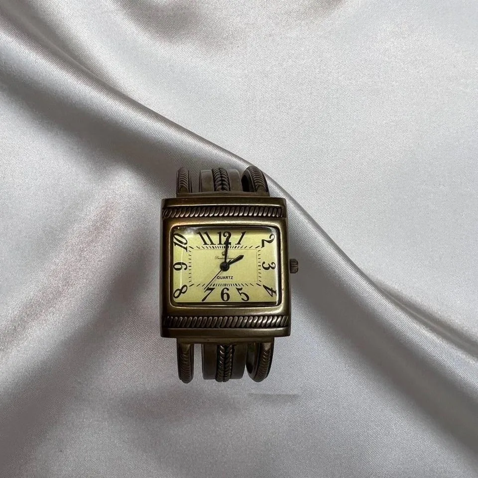 ANTIQUE GOLD PREMIER DESIGN BANGLE WATCH - Image 4